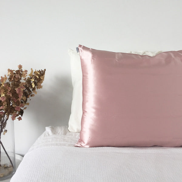 https://www.mondaysilks.com/cdn/shop/products/pink-silk-pillowcase-monday-silks.jpg?v=1608263219